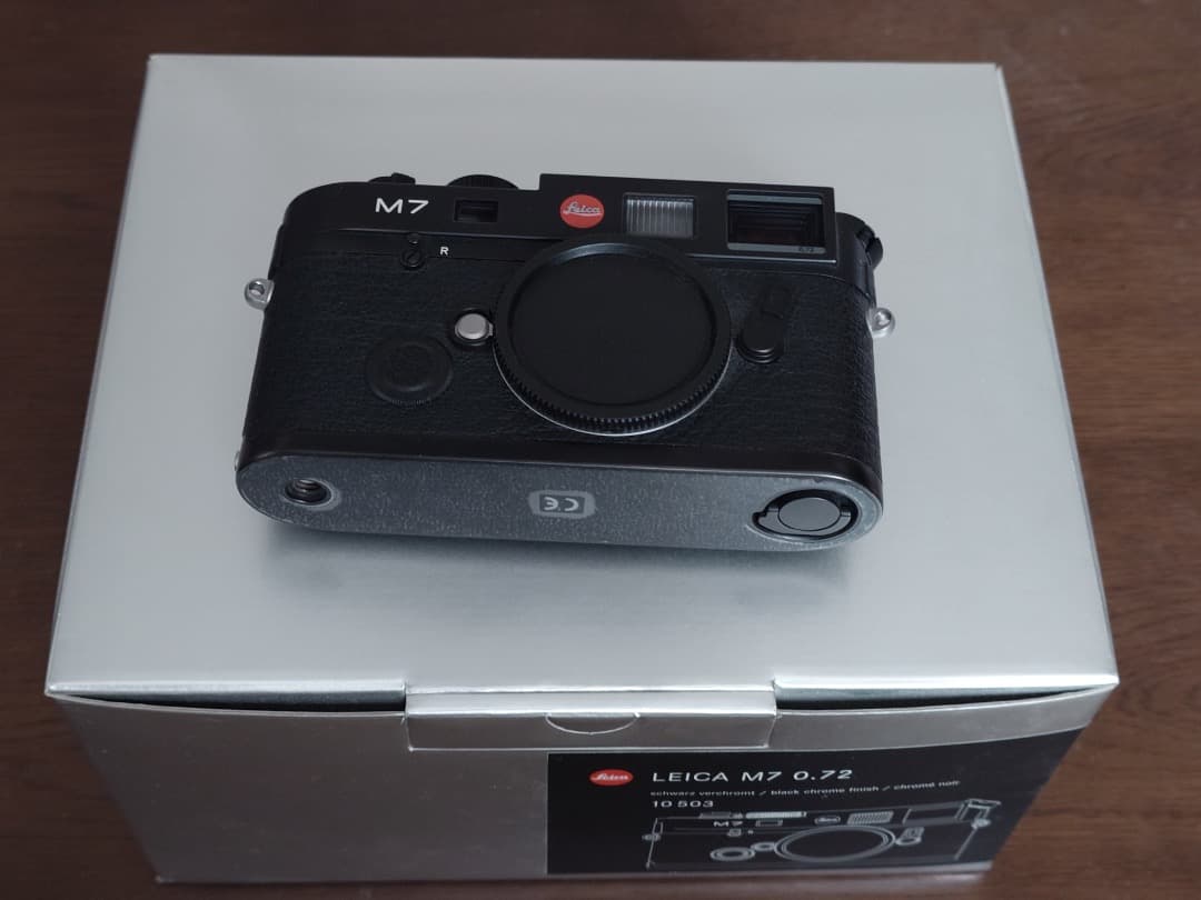 ライカM7 0.72　ズミクロン35mmF2　純正フラッシュなど多数おまけ付
