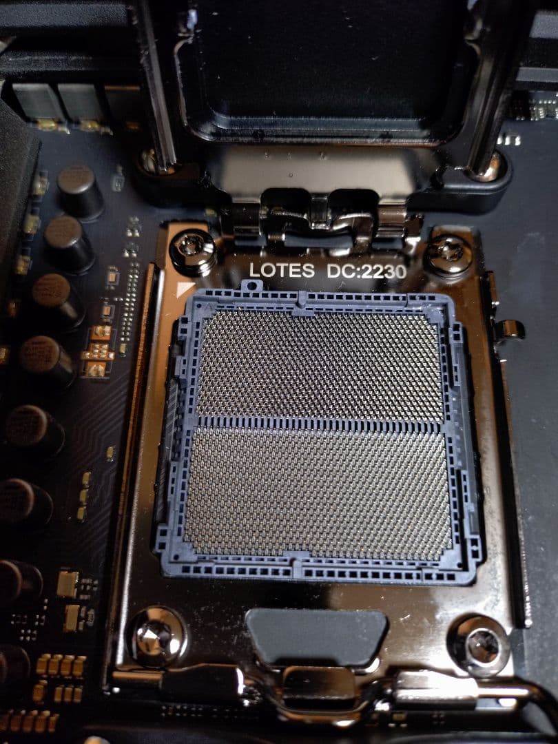 ASUS ROG CROSSHAIR X670E HERO マザーボード