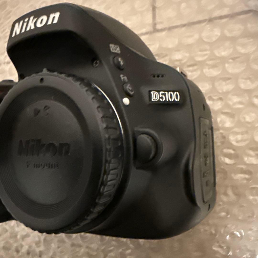 一眼レフ　Nikon D5100 ボディ