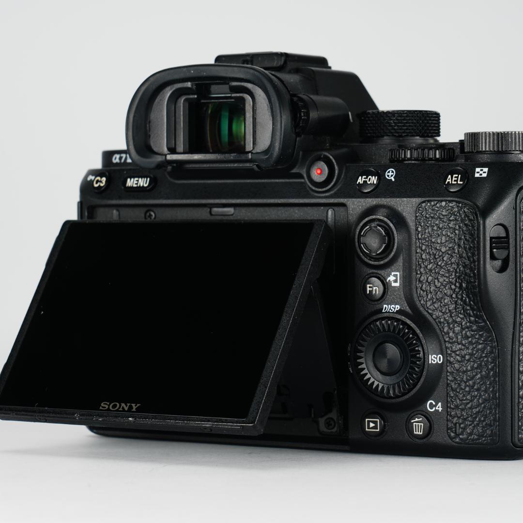 【完全セット】SONY α7III美品！22,358回/20万 すぐ撮影可能