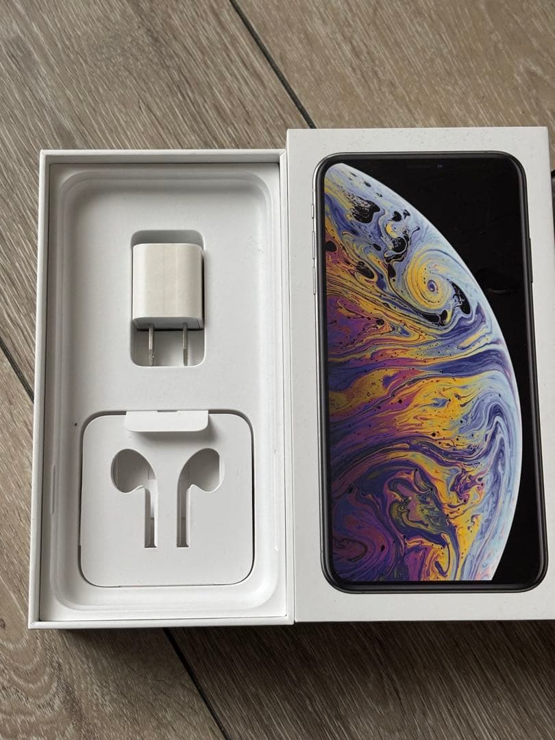 iPhone XS Max 256GB 美品 ドコモ SIMロック有