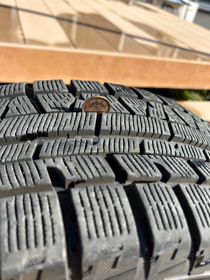 VW純正　16インチホイール　スタッドレスタイヤ4本セット　ゴルフ7や6などに！