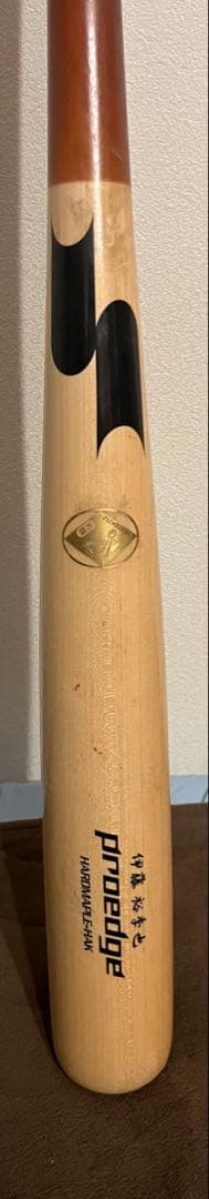 npbバット 伊藤裕季也