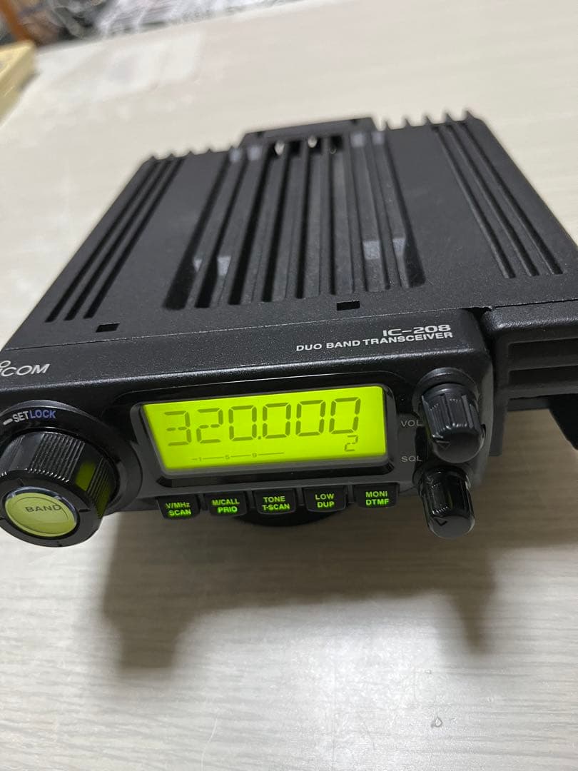 IC-208 デュアルバンド受信機