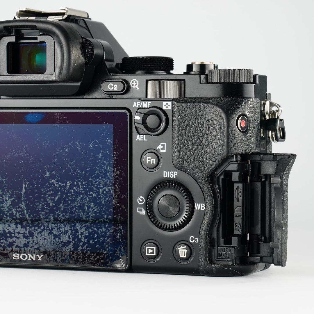 魔法のカメラ★SONY α7S★12,895回完動美品ILCE-7S 564