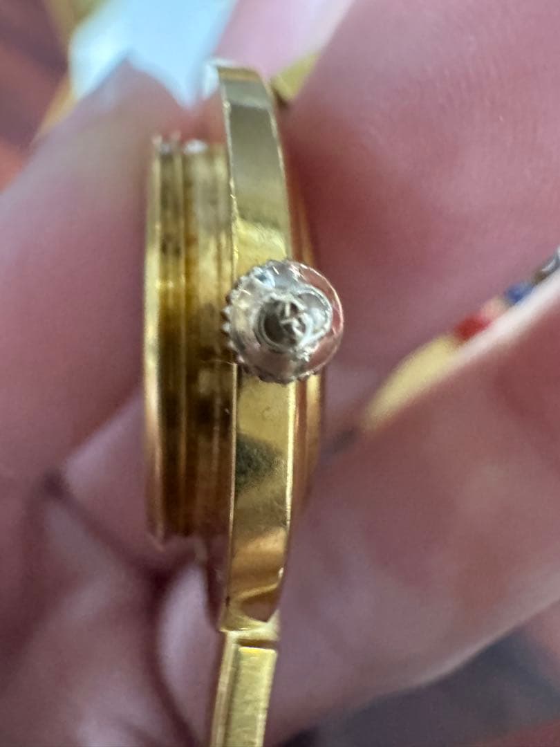 GUCCI チェンジカラー時計