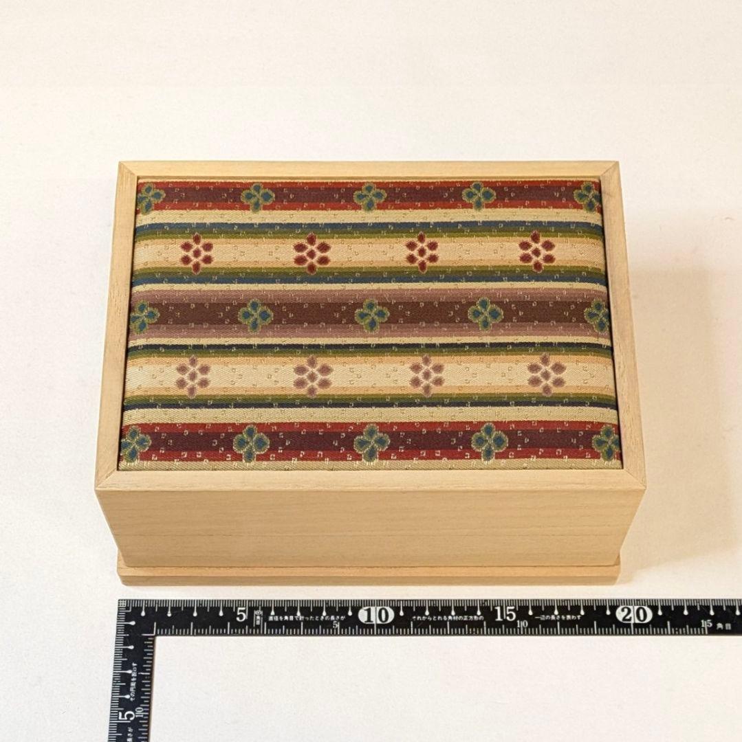 【フォロー割・新品】 ハガキケース　龍村美術織物　経錦 花文暈繝錦　葉書箱