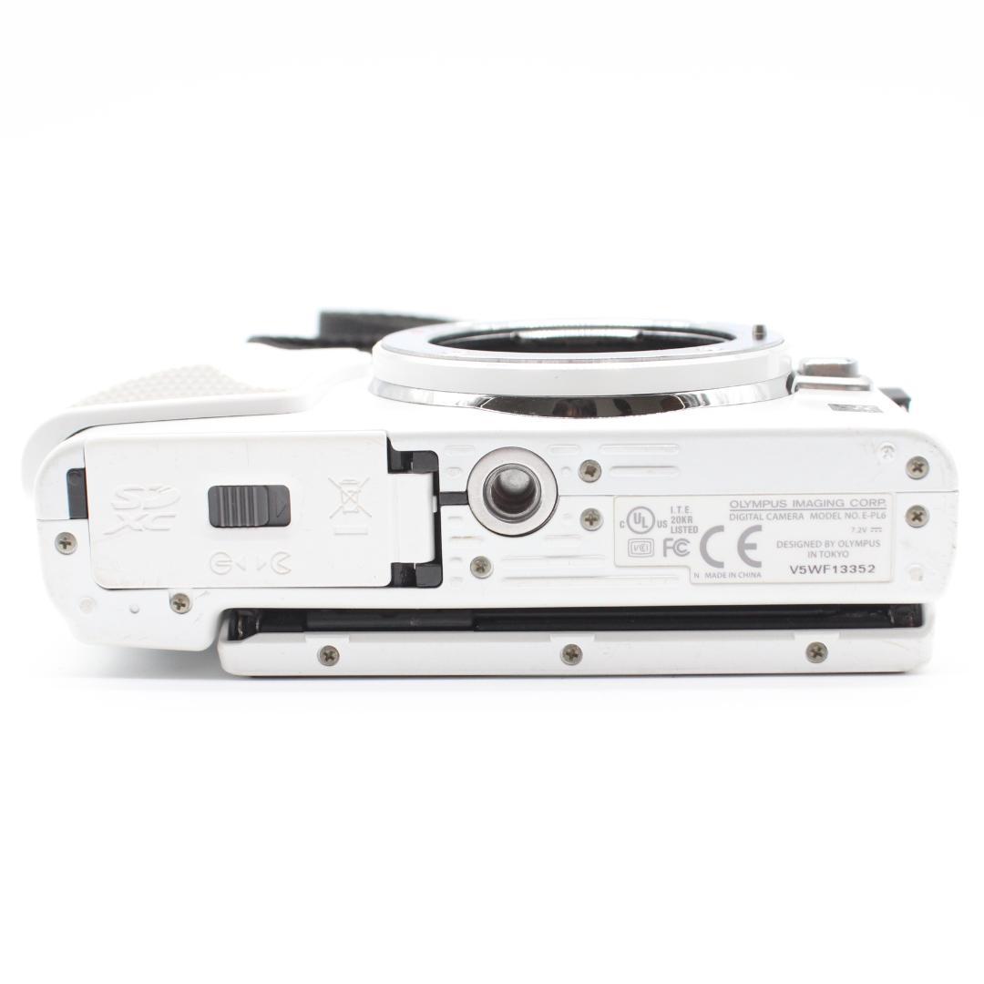 ミラーレス一眼 PEN Lite E-PL6 ボディ ホワイト