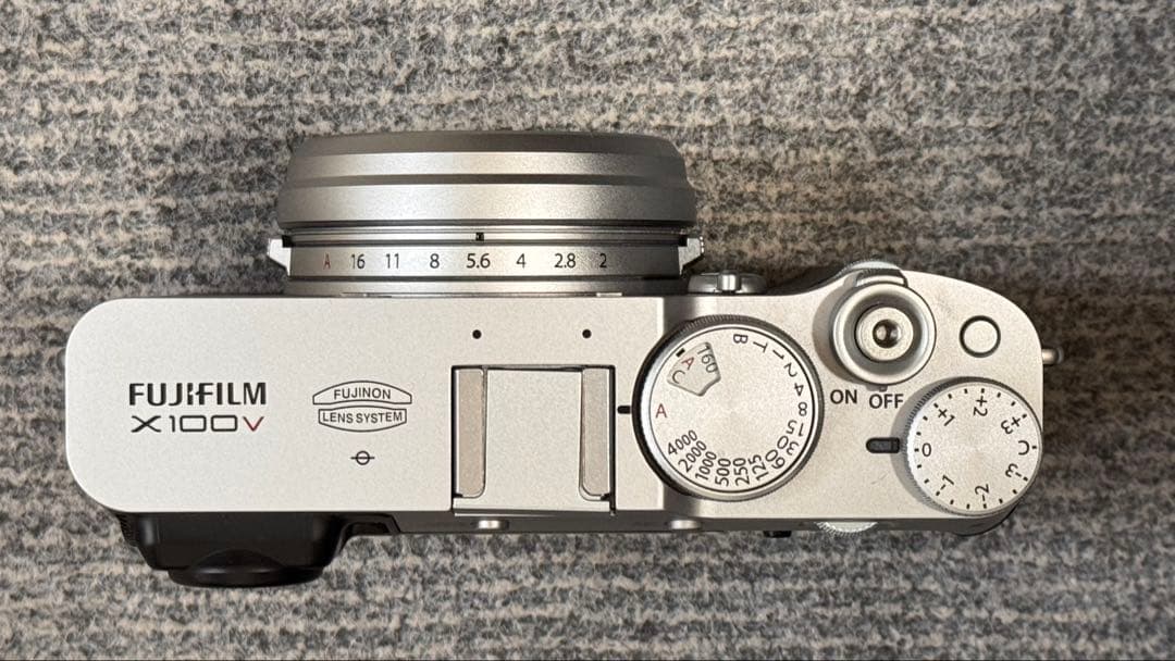 【美品】Fujifilm X100V （シャッター数：700）