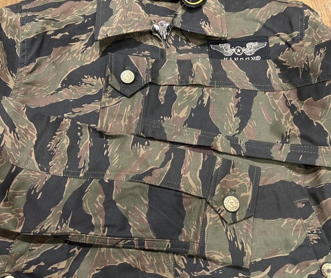 ＊VANSON タイガーカモ スカル 羽 刺繍 ワッペン つなぎ L