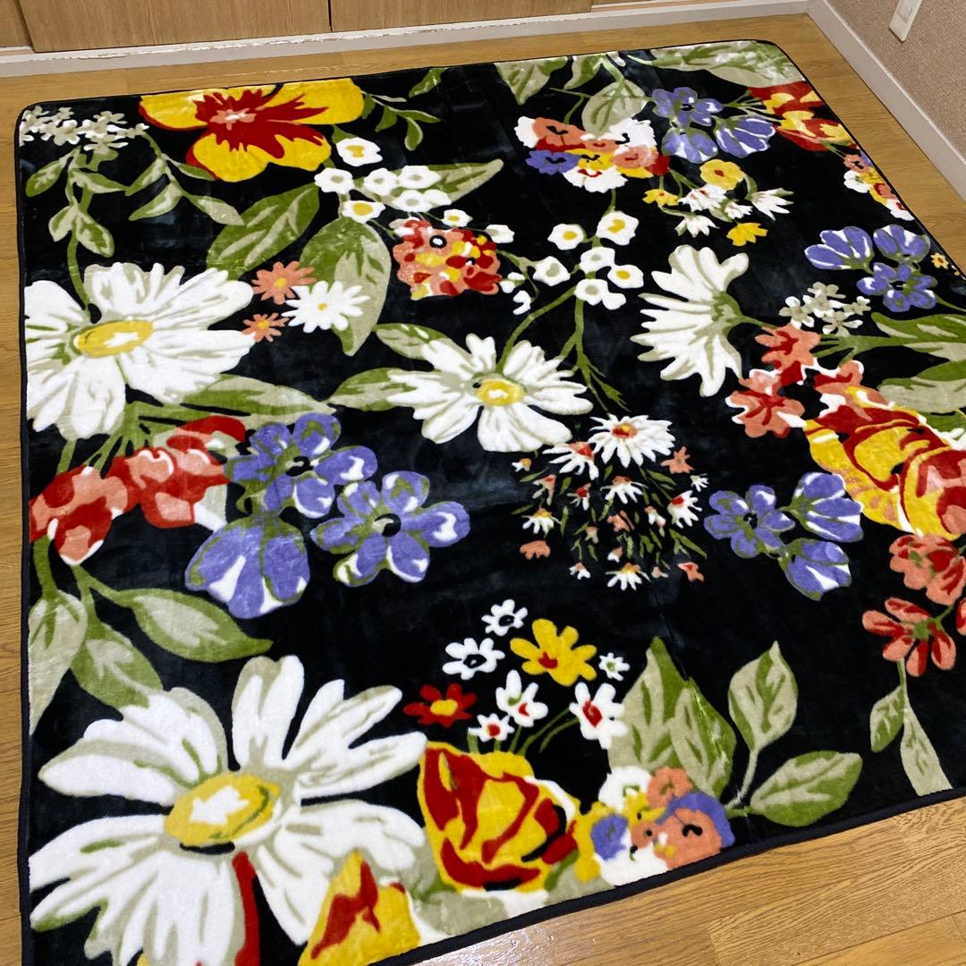 【新品】カーペット カバー185x185cm 2畳 ラグ 北欧風　花柄　洗える