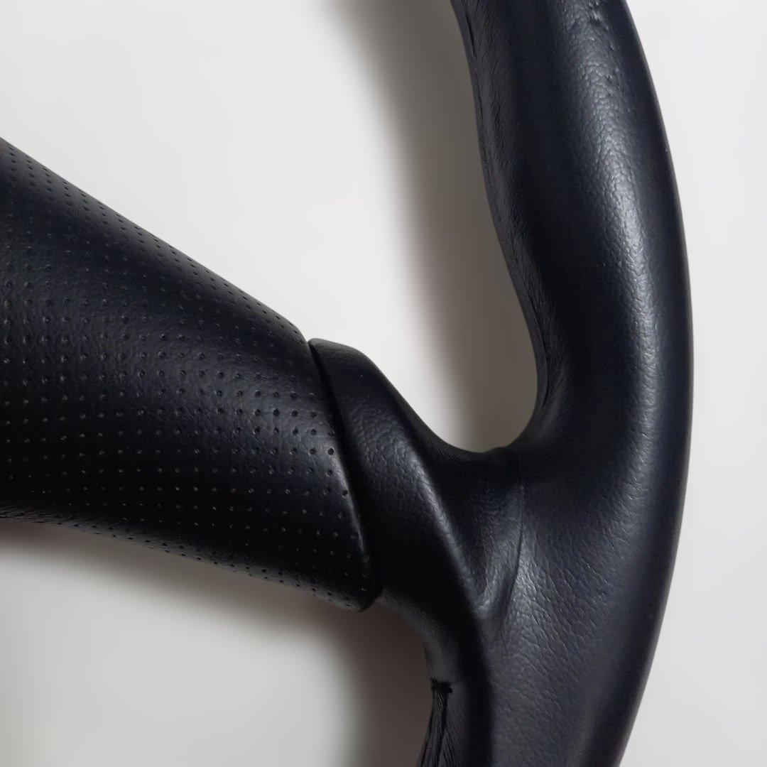 MOMO モモ ステアリング デイトナ3 Φ36.5