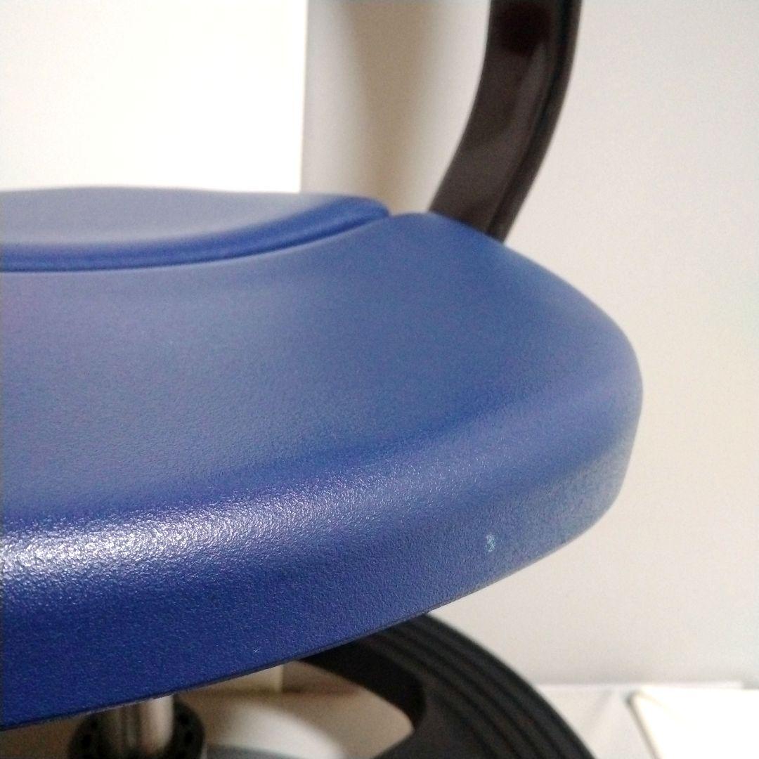 アーユルチェア ルナ 丸ベースタイプ 足置きリング付き ブルー