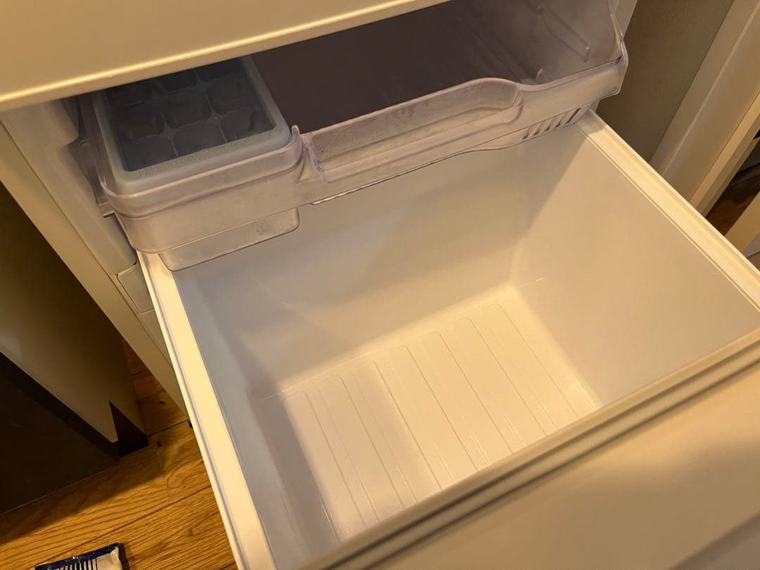 【送料込み・美品】三菱電機 145L 冷蔵庫 2022年製 ホワイト 保証書付