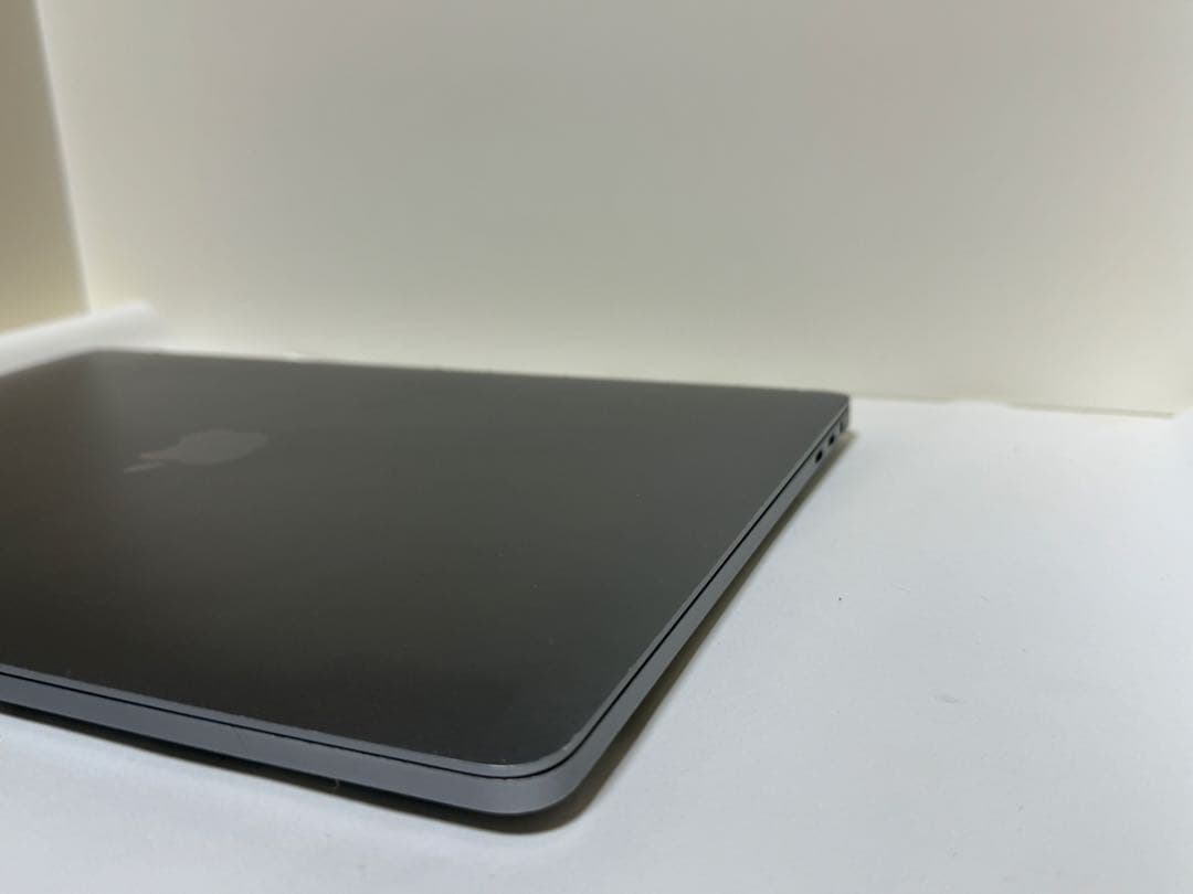 MacBook Pro 2020 13インチ i7 16GB 1TB Apple