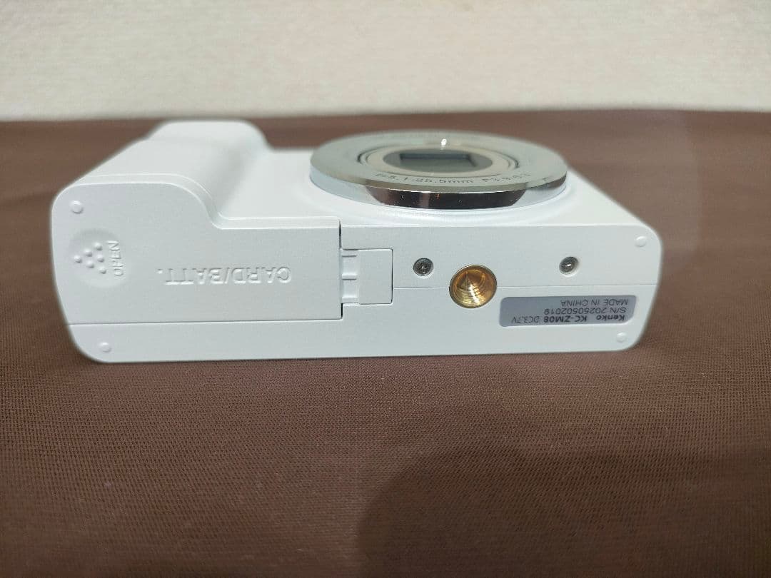 ⭐ケンコーkc-zm08 人気のホワイト コンパクトデジタルカメラ⭐