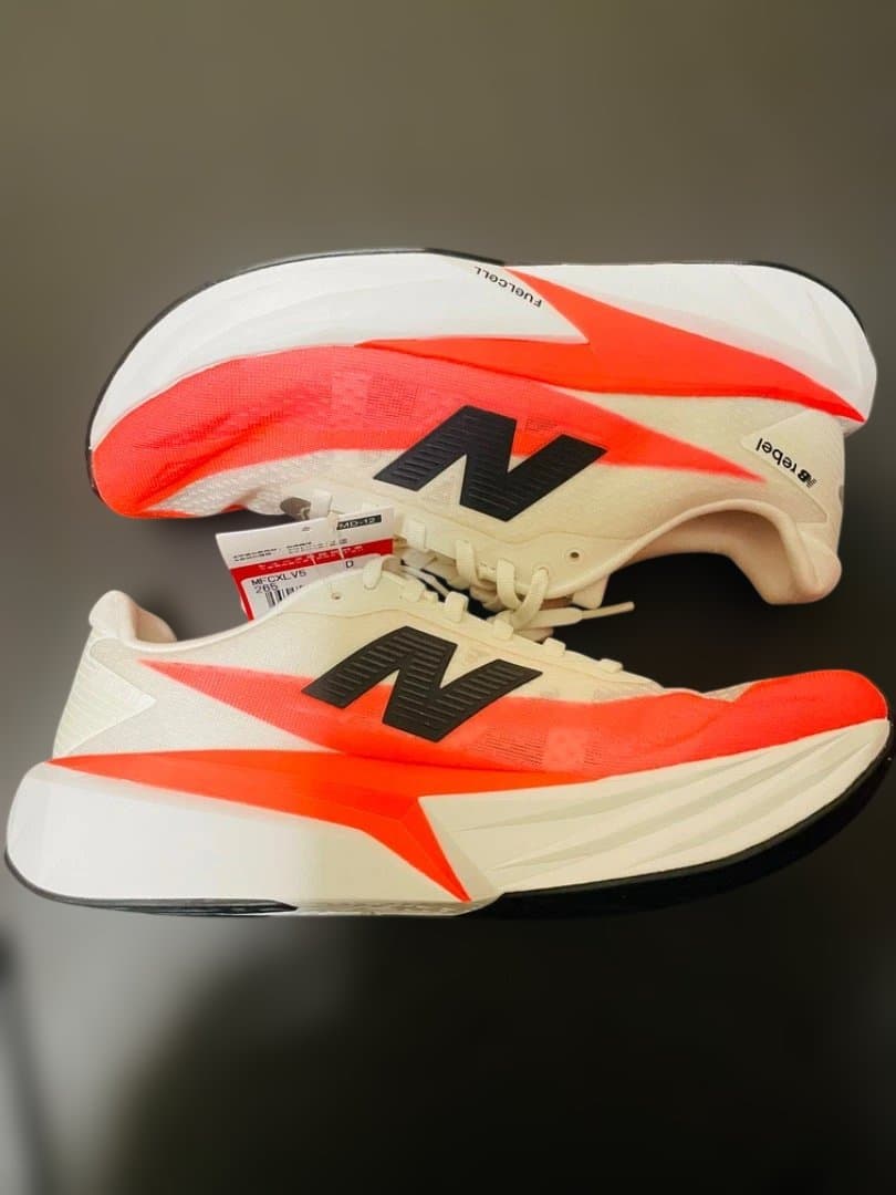 ニューバランス メンズ FuelCell Rebel v5 ランニング