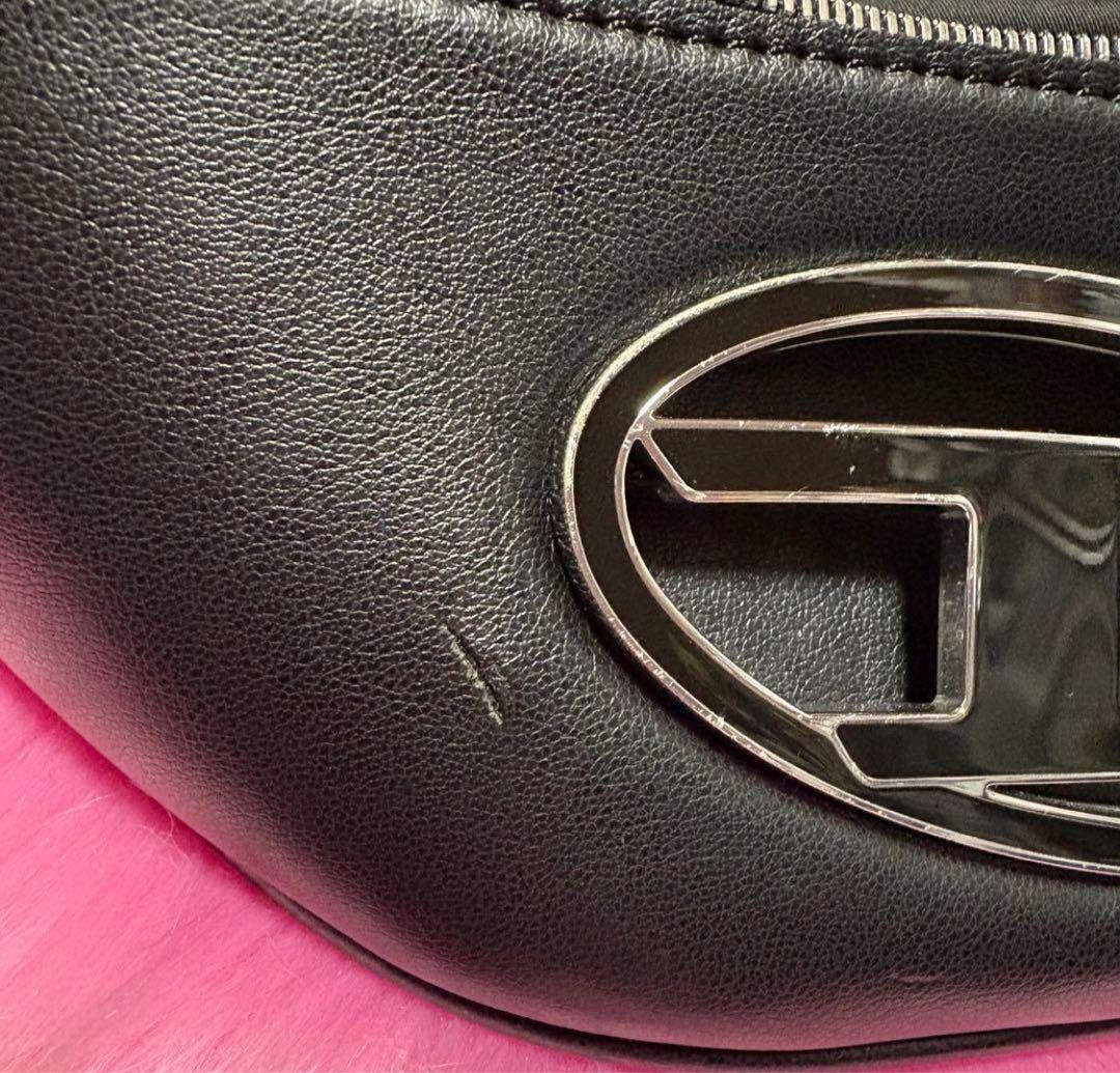 DIESEL ブラック ボディバッグ