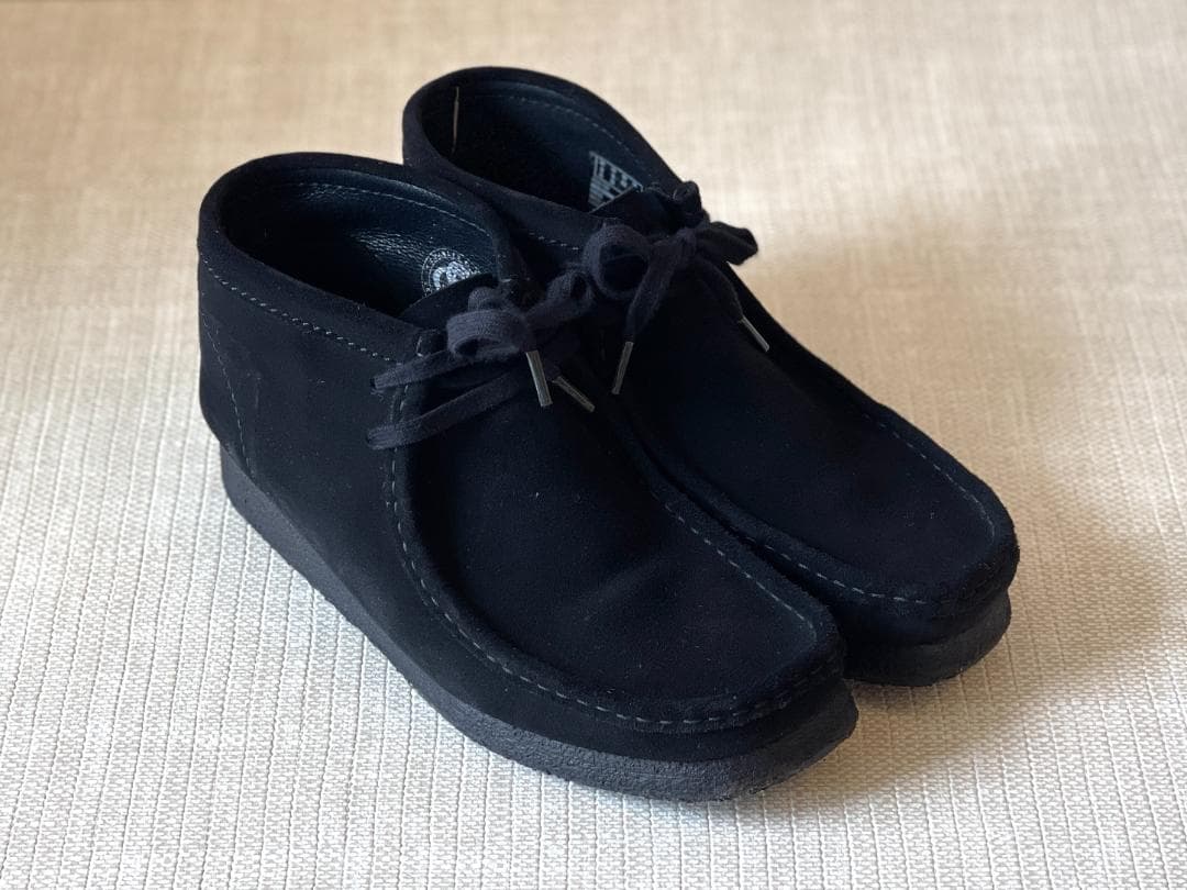 【美品】クラークス ワラビー ブーツ（ブラックスエード）