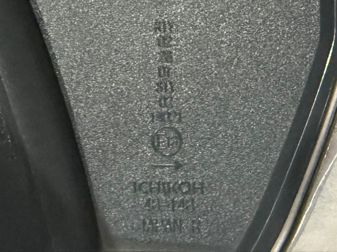 60系ハリアー （前期）右テールレンズ