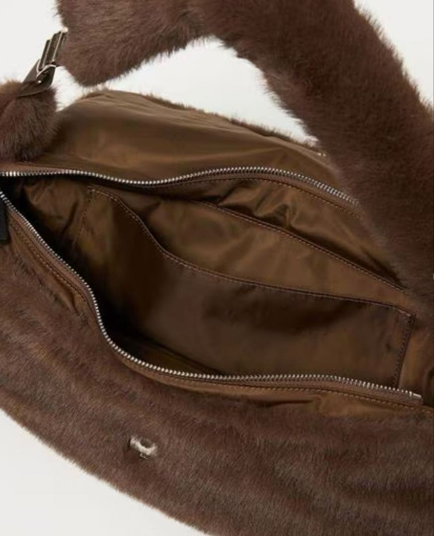 本日限定値下げ‼️別注〈NOMADIS＞LUCK フェイクファー ショルダーバッグ