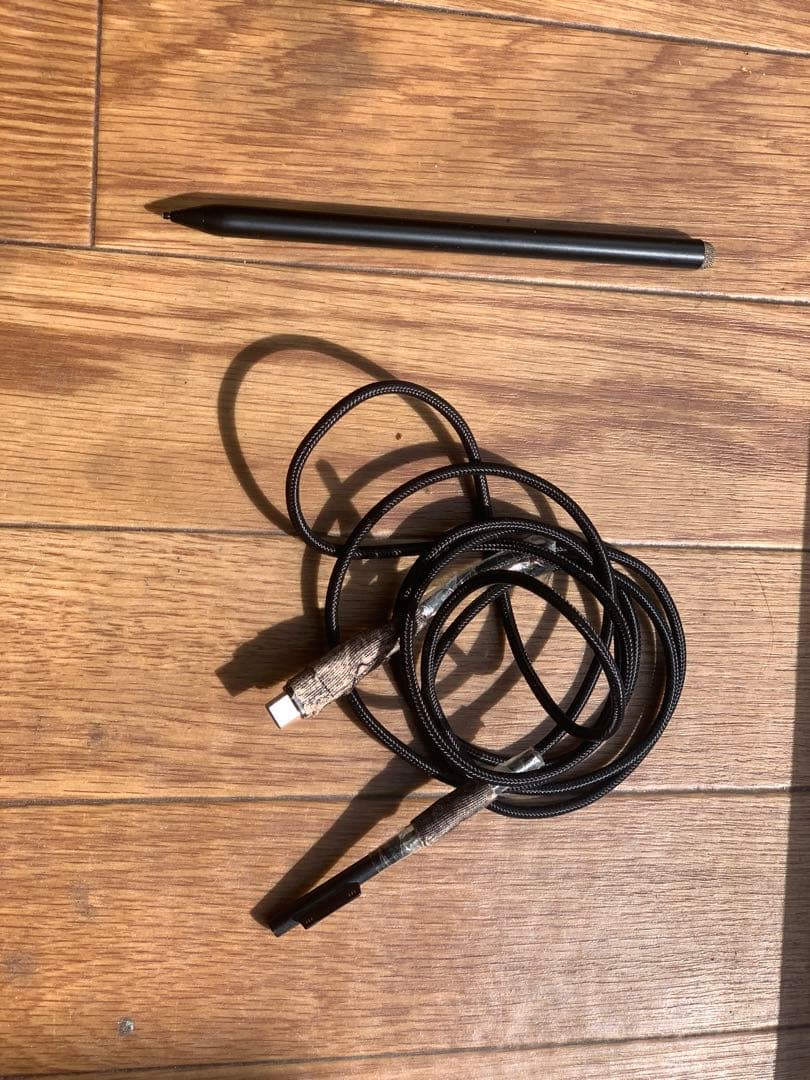 訳あり Surface Pro 5 本体＋英語キーボード＋ペン付き