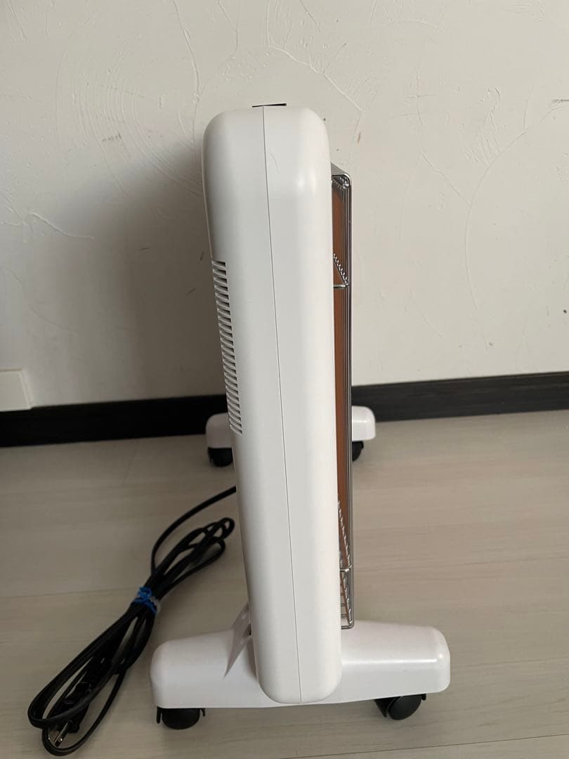 【未使用品】サンルミエ　遠赤外線暖房器　ヒーター E800L-TM2 ホワイト