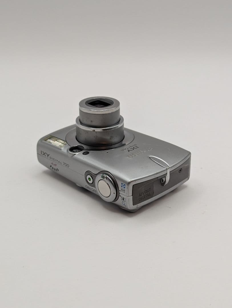 Canon IXY DIGITAL 700 シルバー