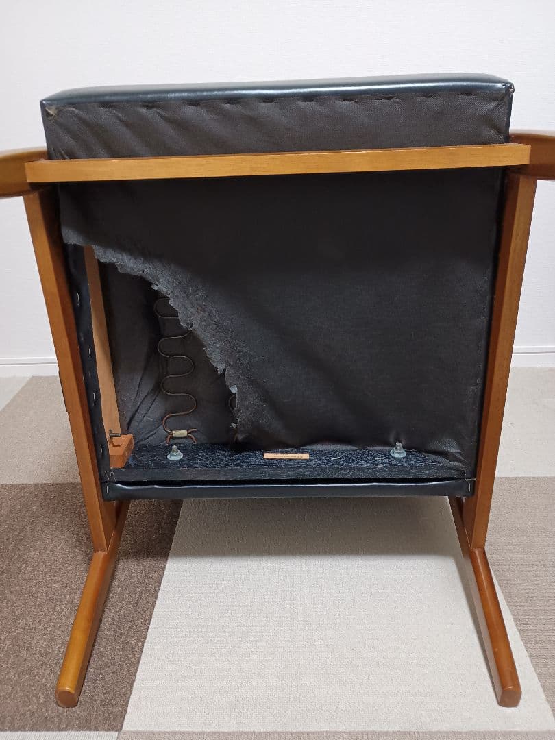 カリモク60 Kチェア1シータースタンダードブラック