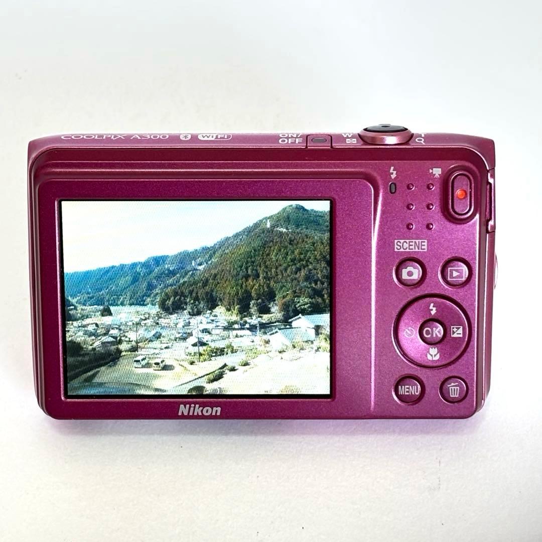 Nikon coolpix A300 ニコン　デジカメ　SDカード付