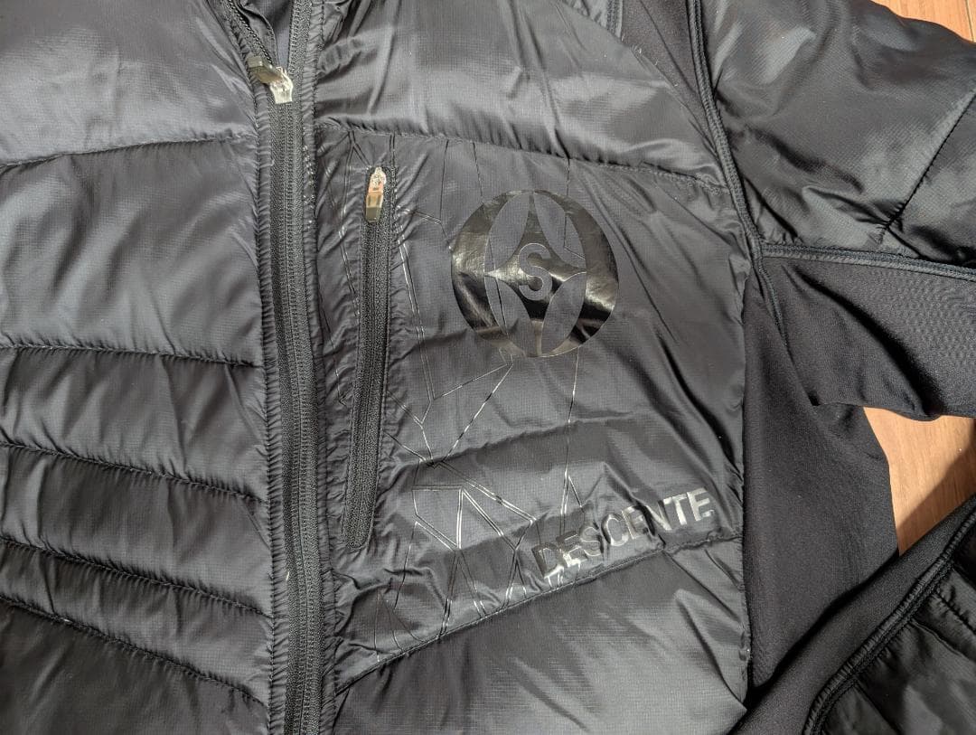 オガサカ.カタログ外.ハイブリッドダウンジャケット.ミドラー.デサント.サイズL