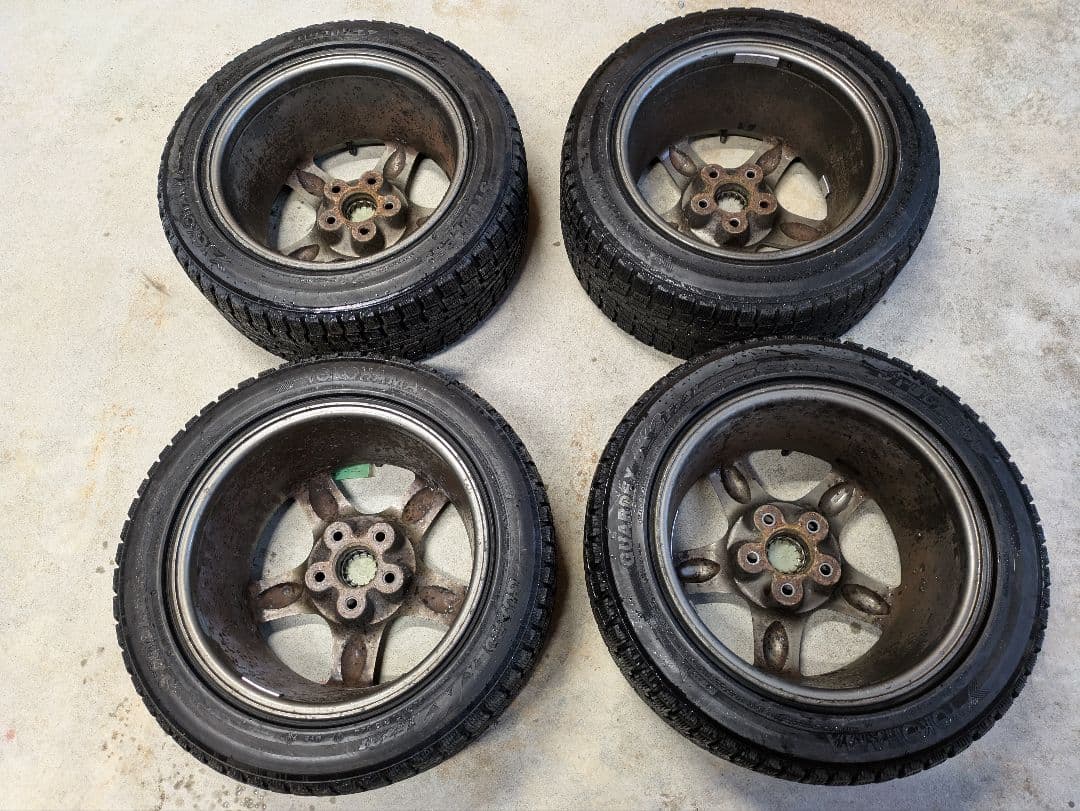 BNR32 純正ホイール(スタッドレスタイヤ付き)