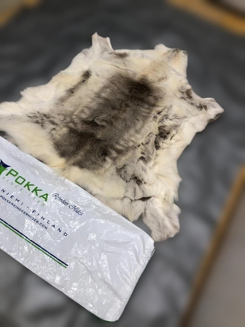 送料無料 POKKA トナカイ ムートン 天然本革 高級毛皮 251113