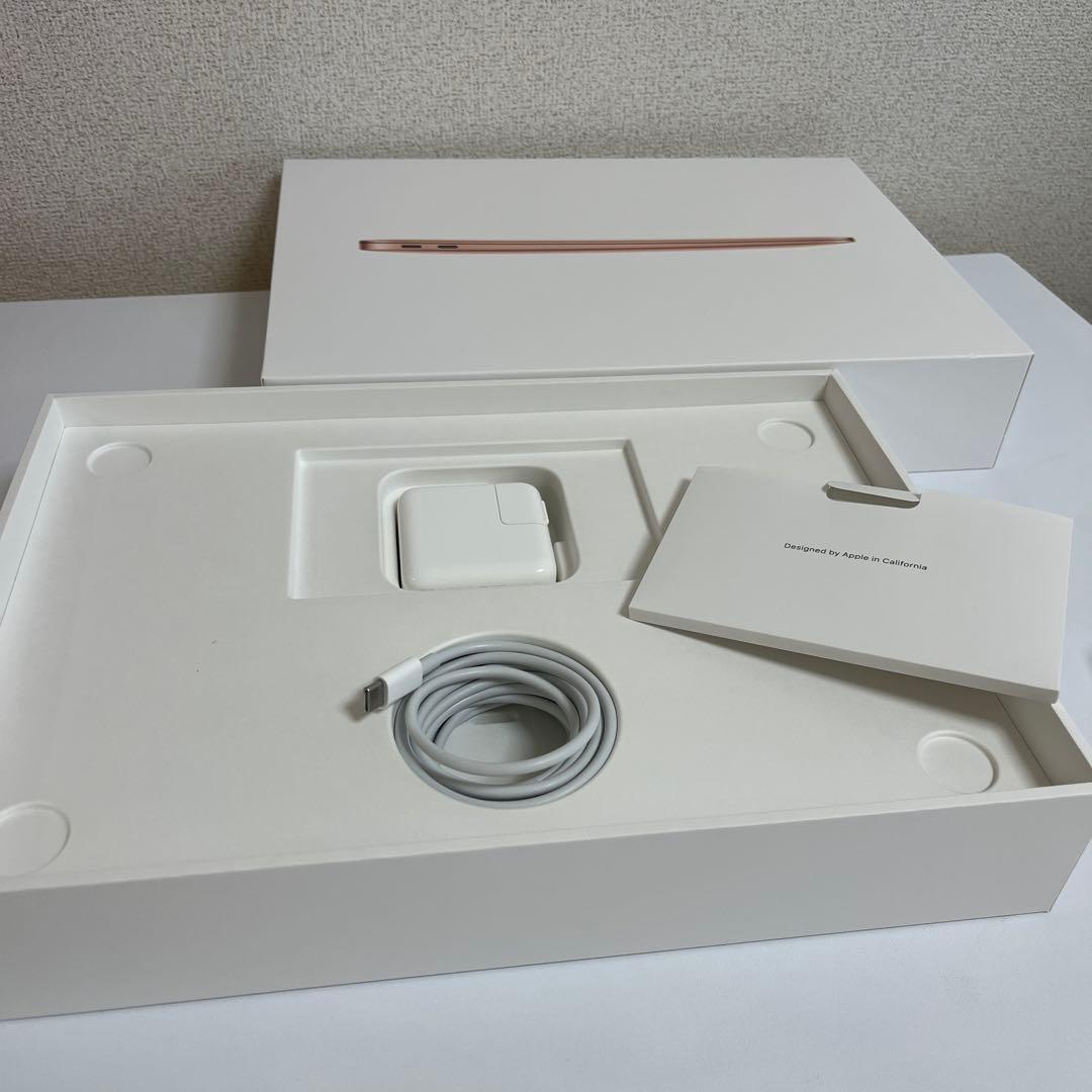 オフホワイトMacBook Air/M1/13インチ/8GB/256GB