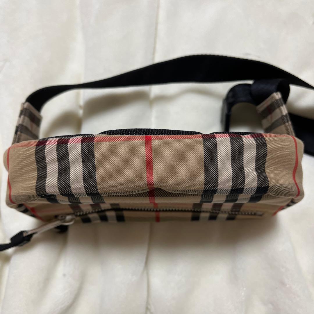 Burberry ボディバッグ　ウエストポーチ