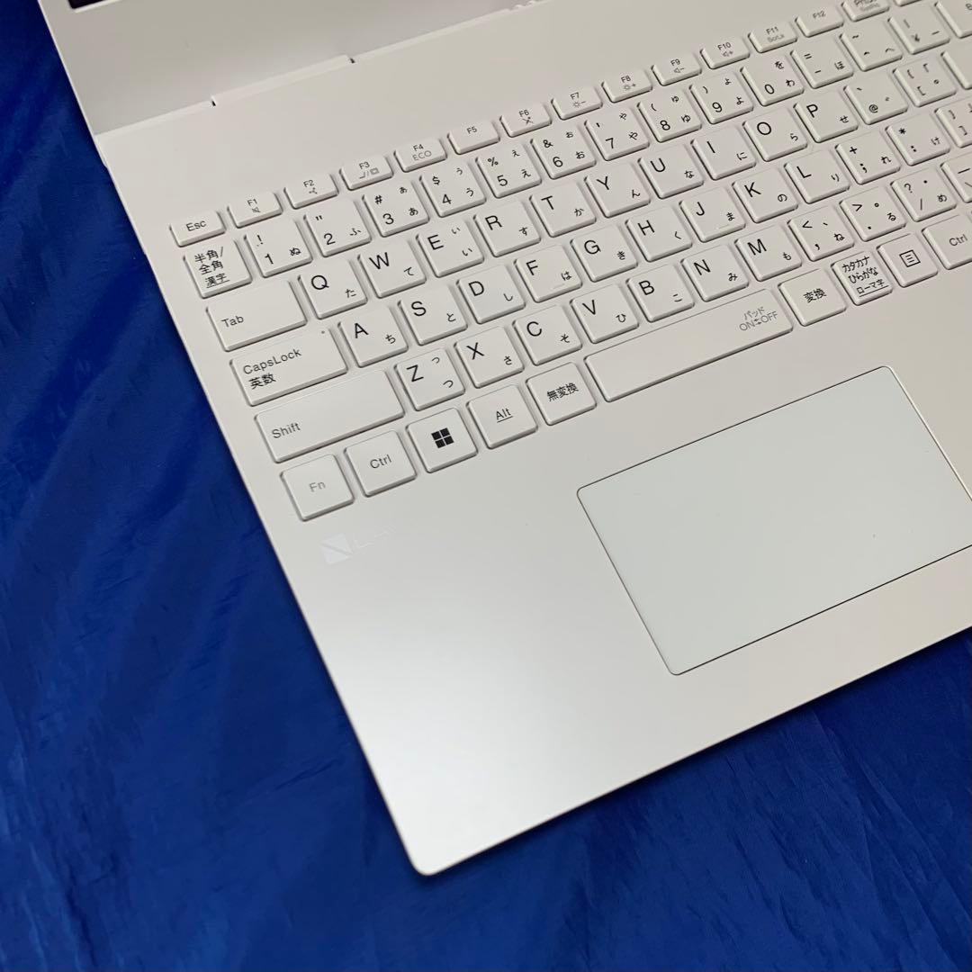美品・2022年モデル・Ryzen3 NEC ノートパソコン LAVIE N15