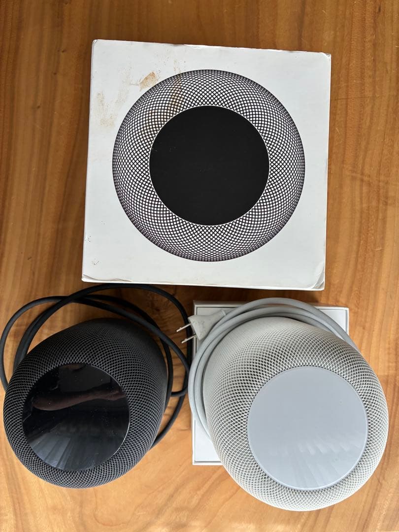 Apple 純正Pod第一世代　スマートスピーカー 白＆黒系セット