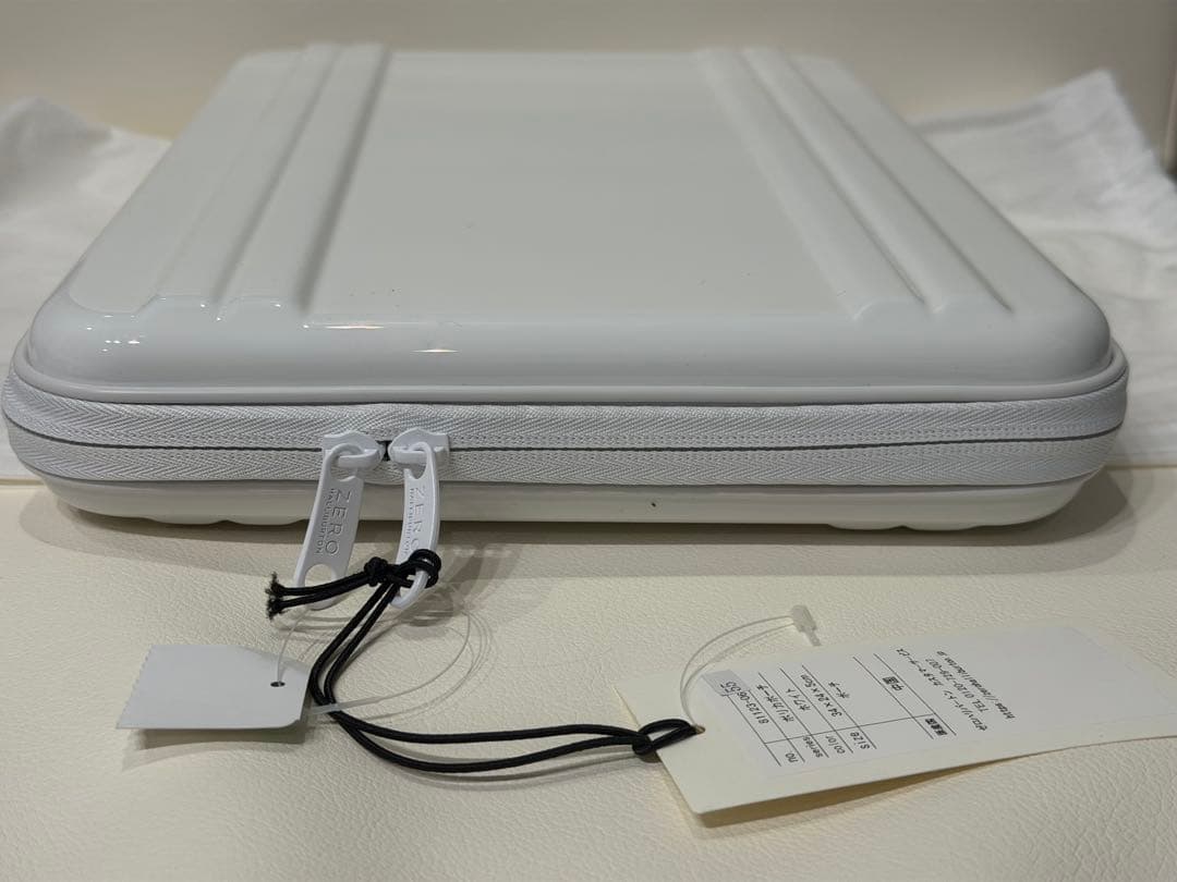 ZERO HALLIBURTON 13インチ用モバイルPCケース