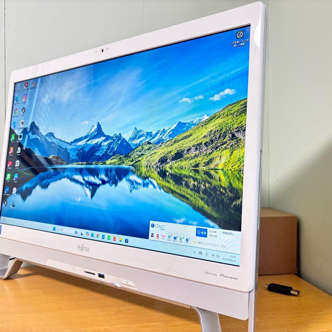 富士通　Windows11・Office搭載　高性能★一体型PC FH52/A3
