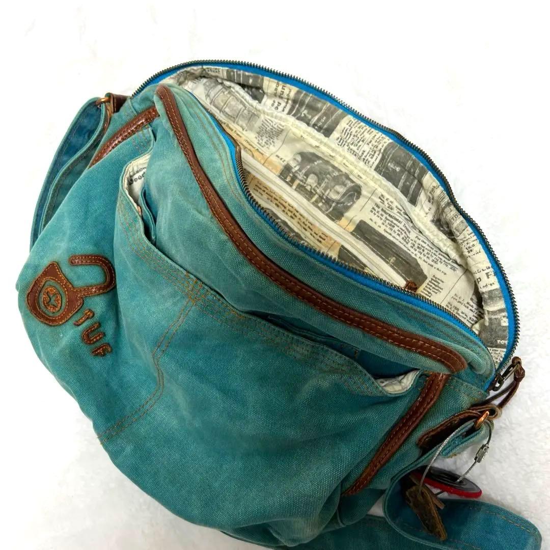 【お値下げしました】TOUGH タフ　ショルダーバッグ