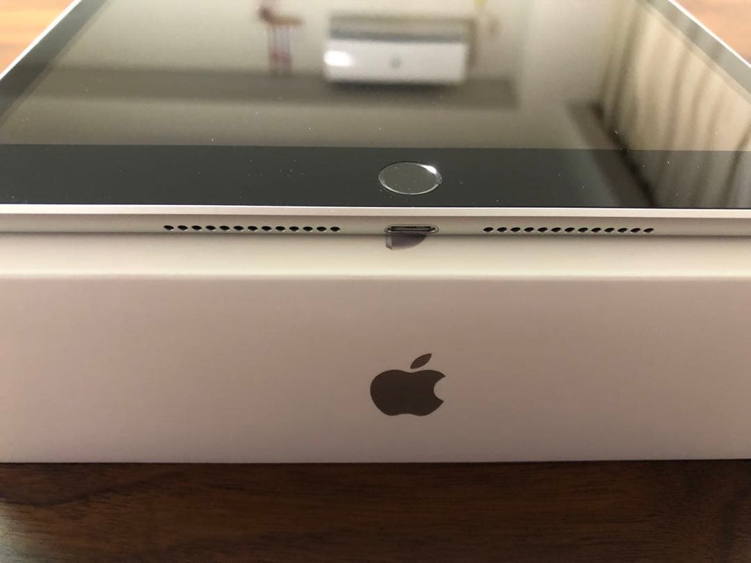 Apple iPad 第９世代　Wi-Fi 64GB シルバー　MK2L3J/A