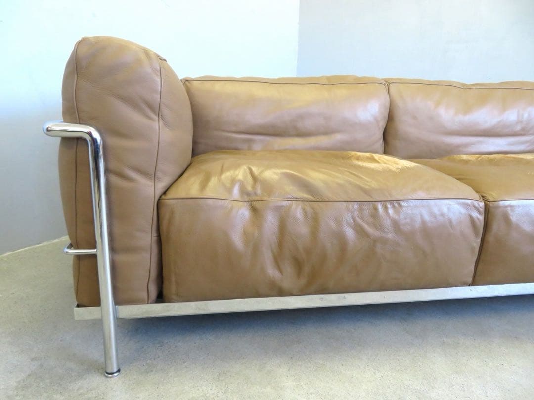 カッシーナ　本物　LC3 本革　レザー　コルビジェ　3人掛けソファ　高級