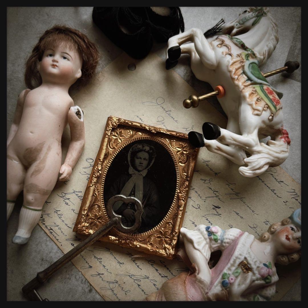 アンティーク　 ジャンクドロワーセット ビスクドールや古い雑貨etc