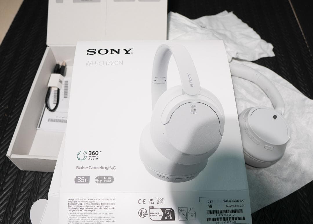 【未使用】SONY ワイヤレスノイズキャンセリングヘッドホン WH-CH720N