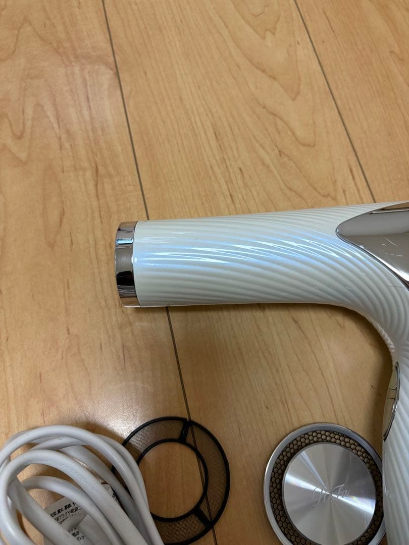 リファビューティックドライヤープロ 2022年製