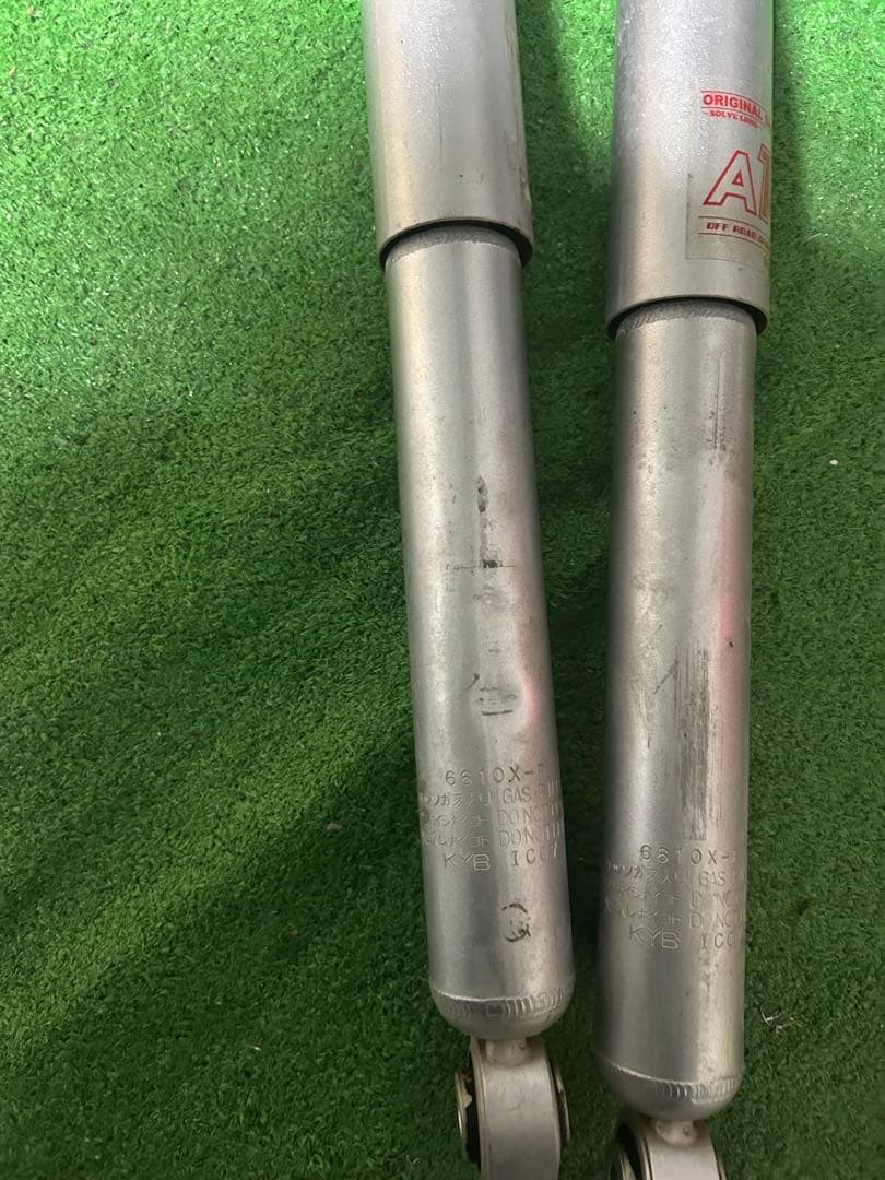 ジムニー A14X ショックアブソーバー