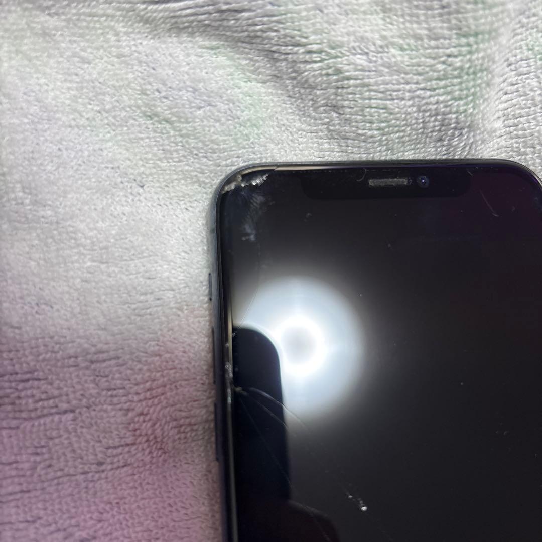 iPhone11プロ　ミッドナイトグリーン　ケース付