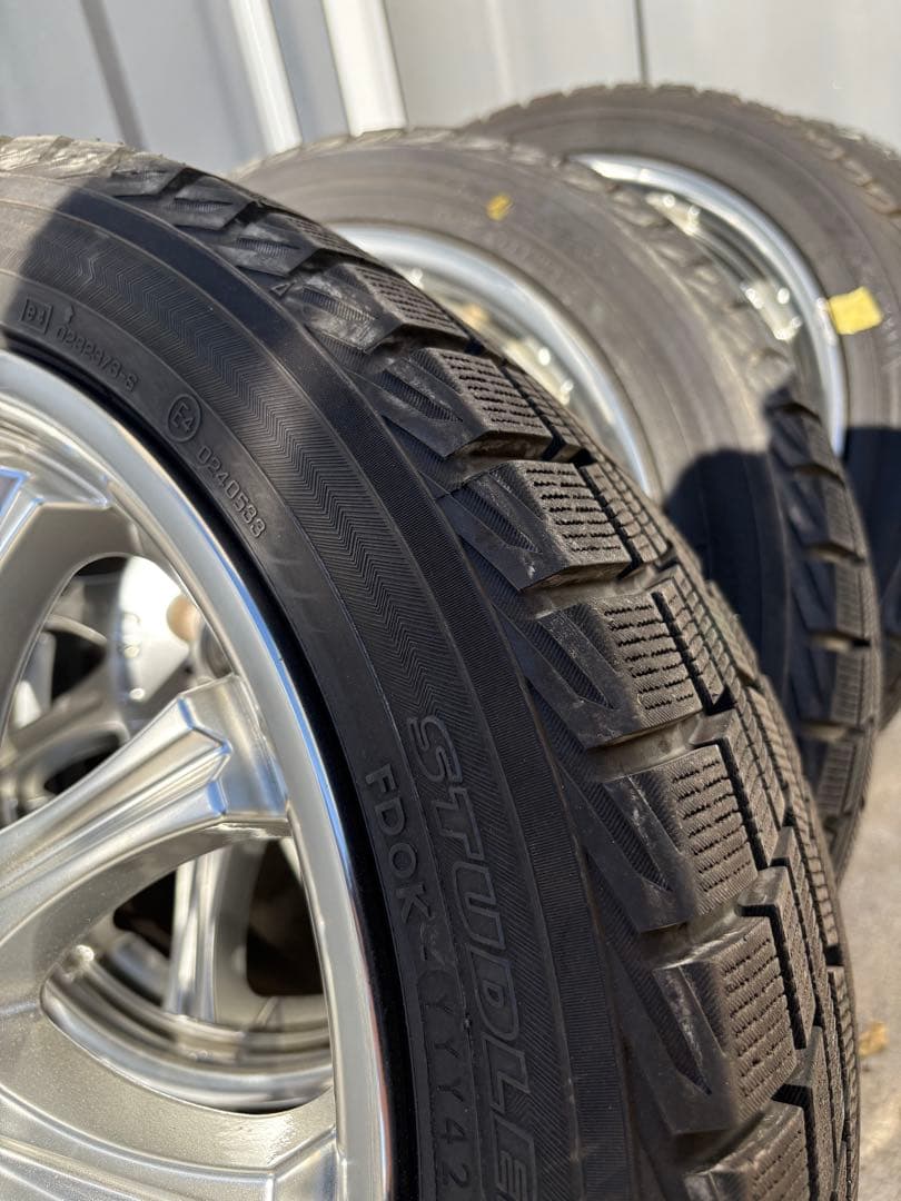 専用　キロ未満 訳アリスタッドレス カールソン 1/11EVO プリウス CT