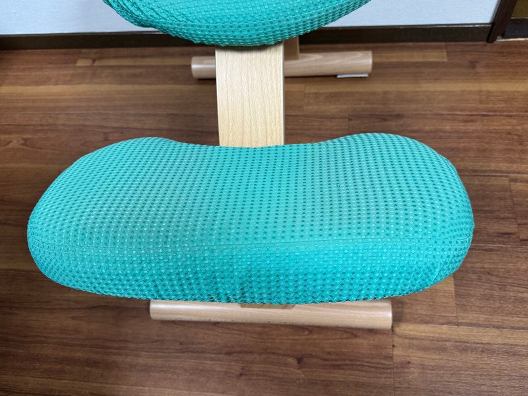 バランスラボ　バランスチェア　リボ Rybo バランスイージー ベージュ