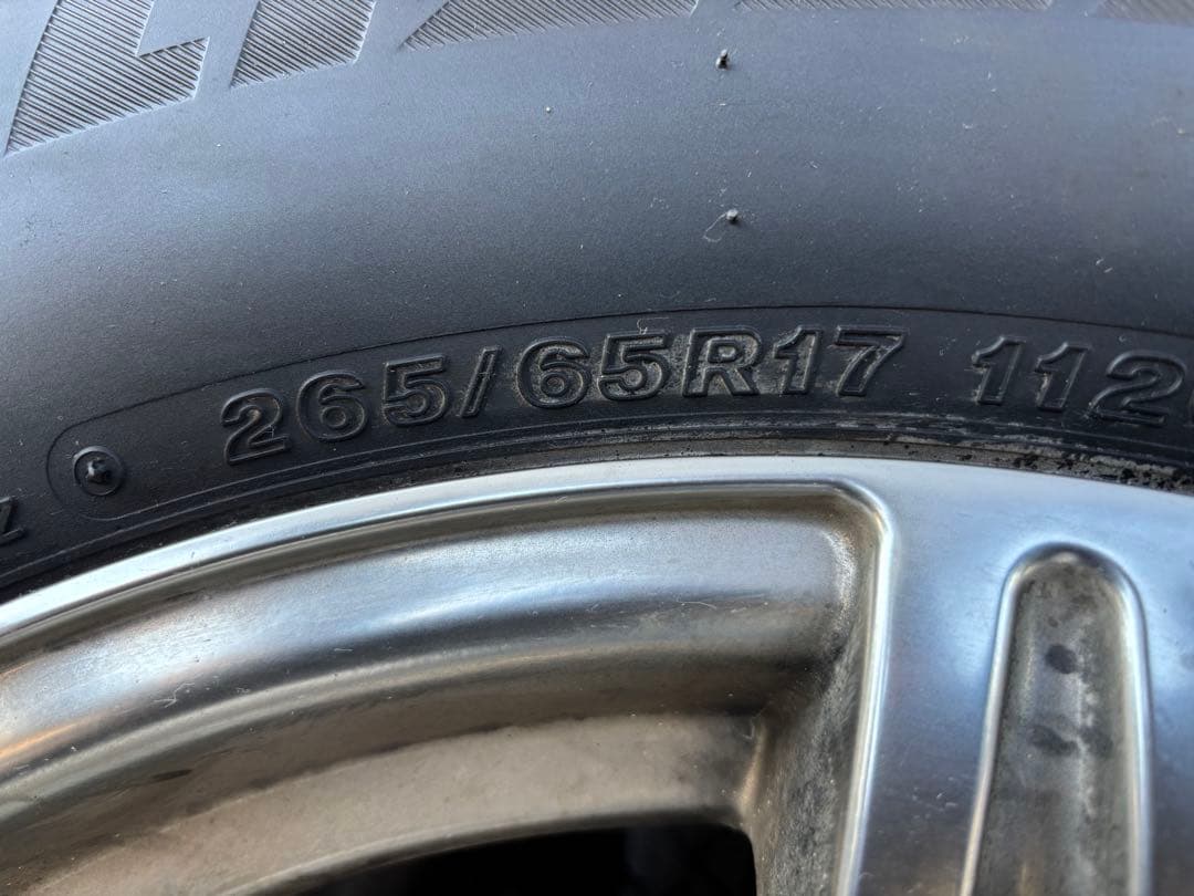 BLIZZAK DM-V2 タイヤセット 17インチ ホイール付き